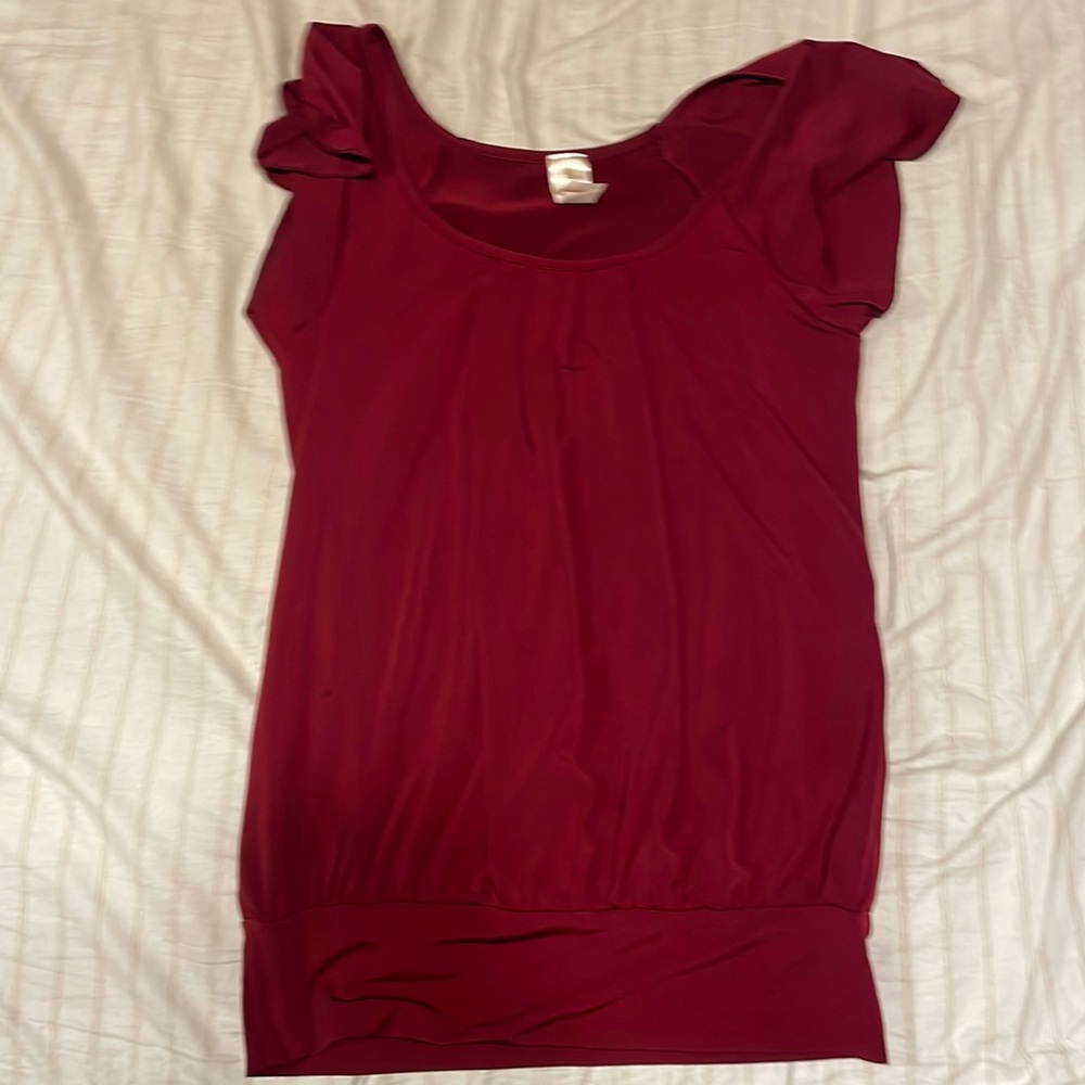 Red spandex feeling short sleeve dress shirt